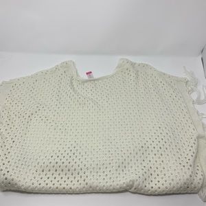 White cover / poncho